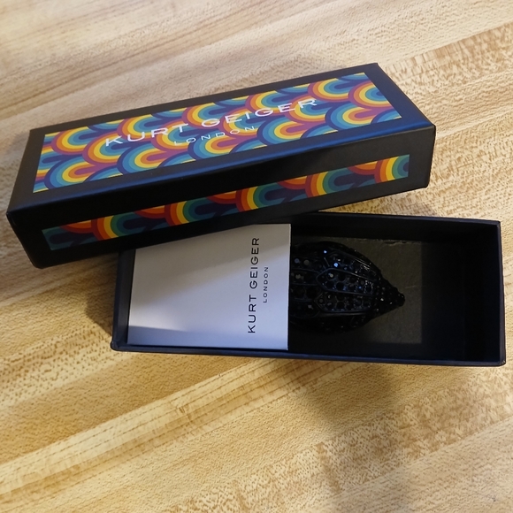 Kurt Geiger NWT Black Rhinestone Raven Head Keychain/Bag Charm - Picture 3 of 9